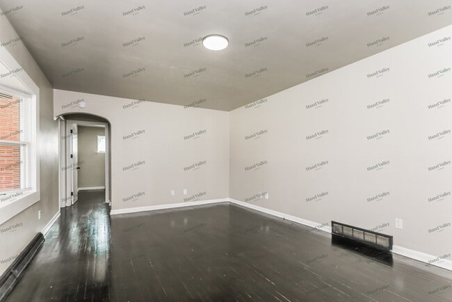 Building Photo - 718 Bristol Rd