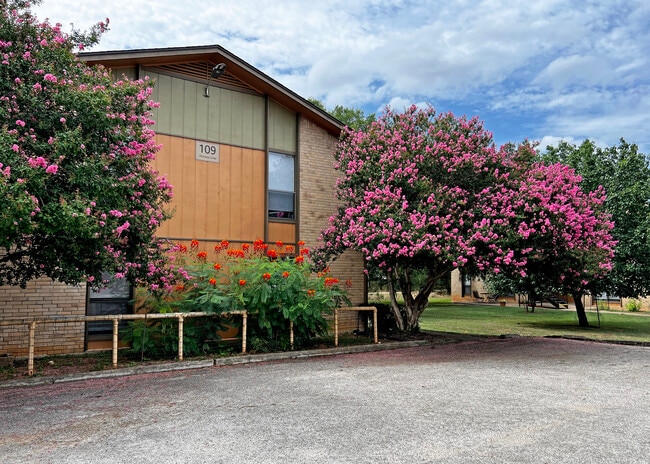 Building Photo - 101 Fenway Loop