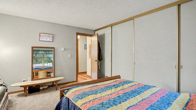 Building Photo - 13073 15th Ave NE