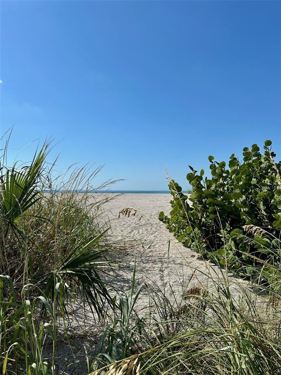 Building Photo - 950 Tarpon Center Dr