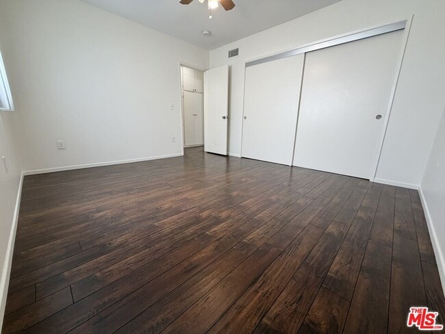 Building Photo - 11727 Mayfield Ave