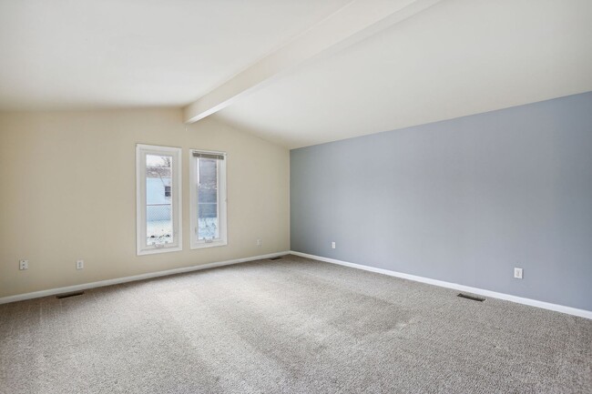 Building Photo - 1115 Broadmoor Dr