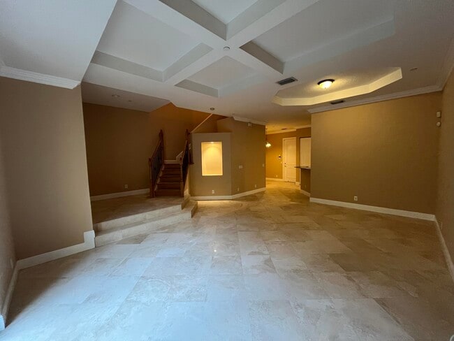 Building Photo - 270 NE 69th Cir