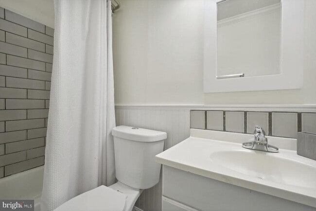 Building Photo - 18390 Silcott Springs Rd