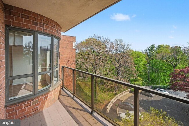 Building Photo - 100 Breyer Dr