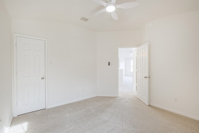 Building Photo - 2030 Vander Wilt Ln