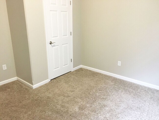 Building Photo - 4-Bedroom 3 Bath Executive Home In Rib Mou...