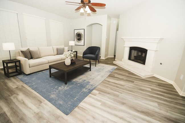 Building Photo - 2516 Royal Terns Ct