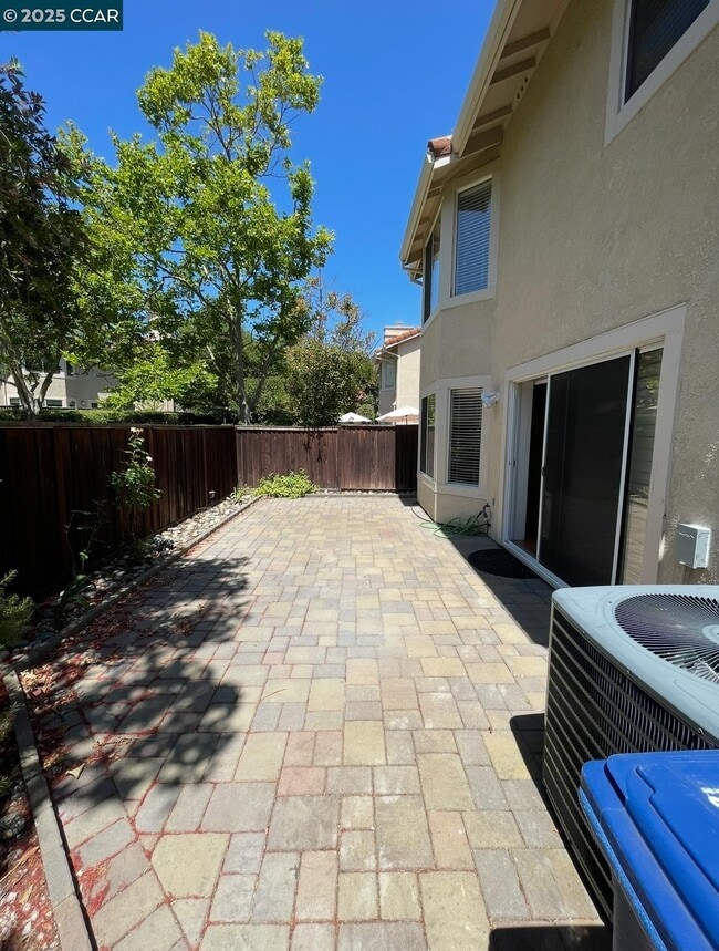 Building Photo - 658 S Blackbrush Ln