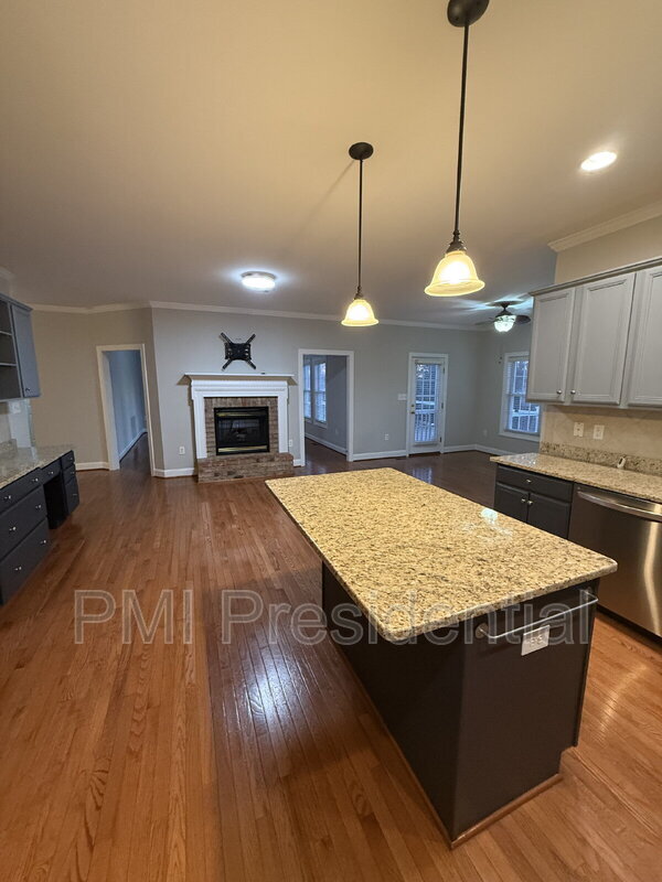 Building Photo - 14030 Wiley Cir