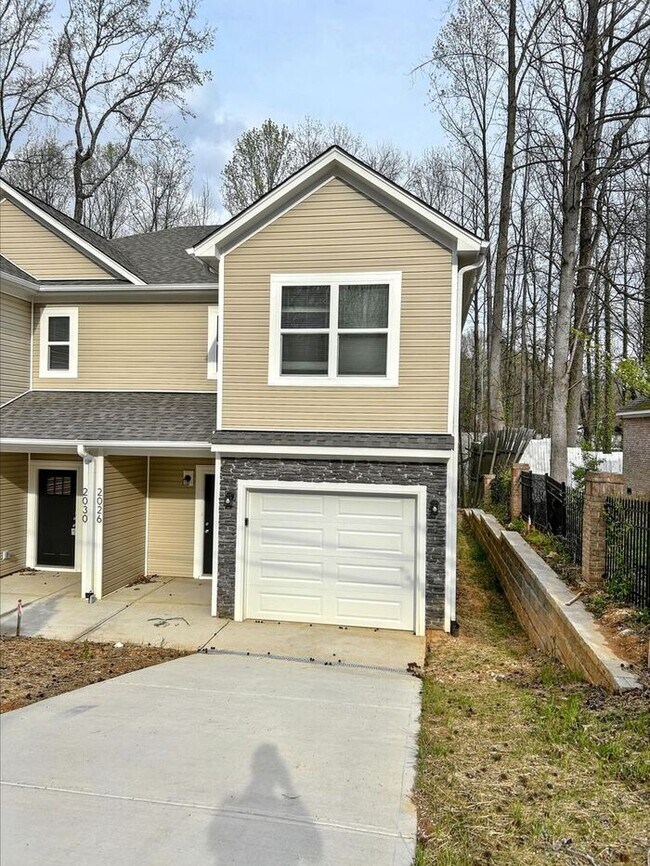 Primary Photo - 2026 McDonald Dr
