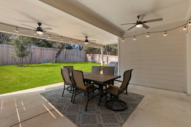 Building Photo - 1711 Dalhart