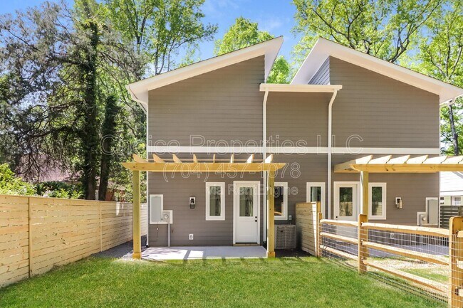 Building Photo - 422 Sylvania Ave