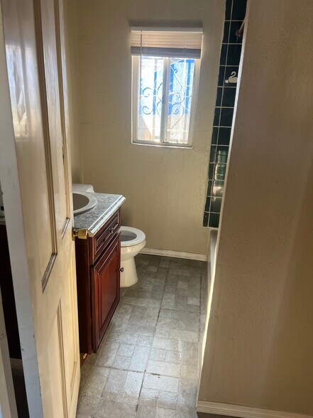 Bathroom - 2218 Naomi Ave