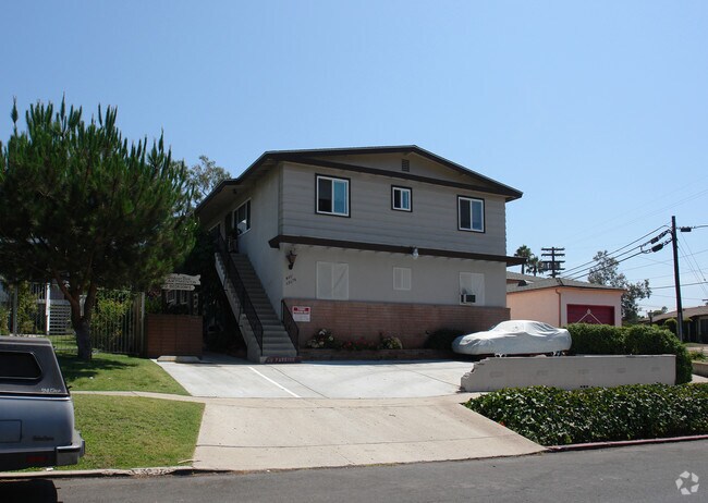Primary Photo - Windsor View Apartments