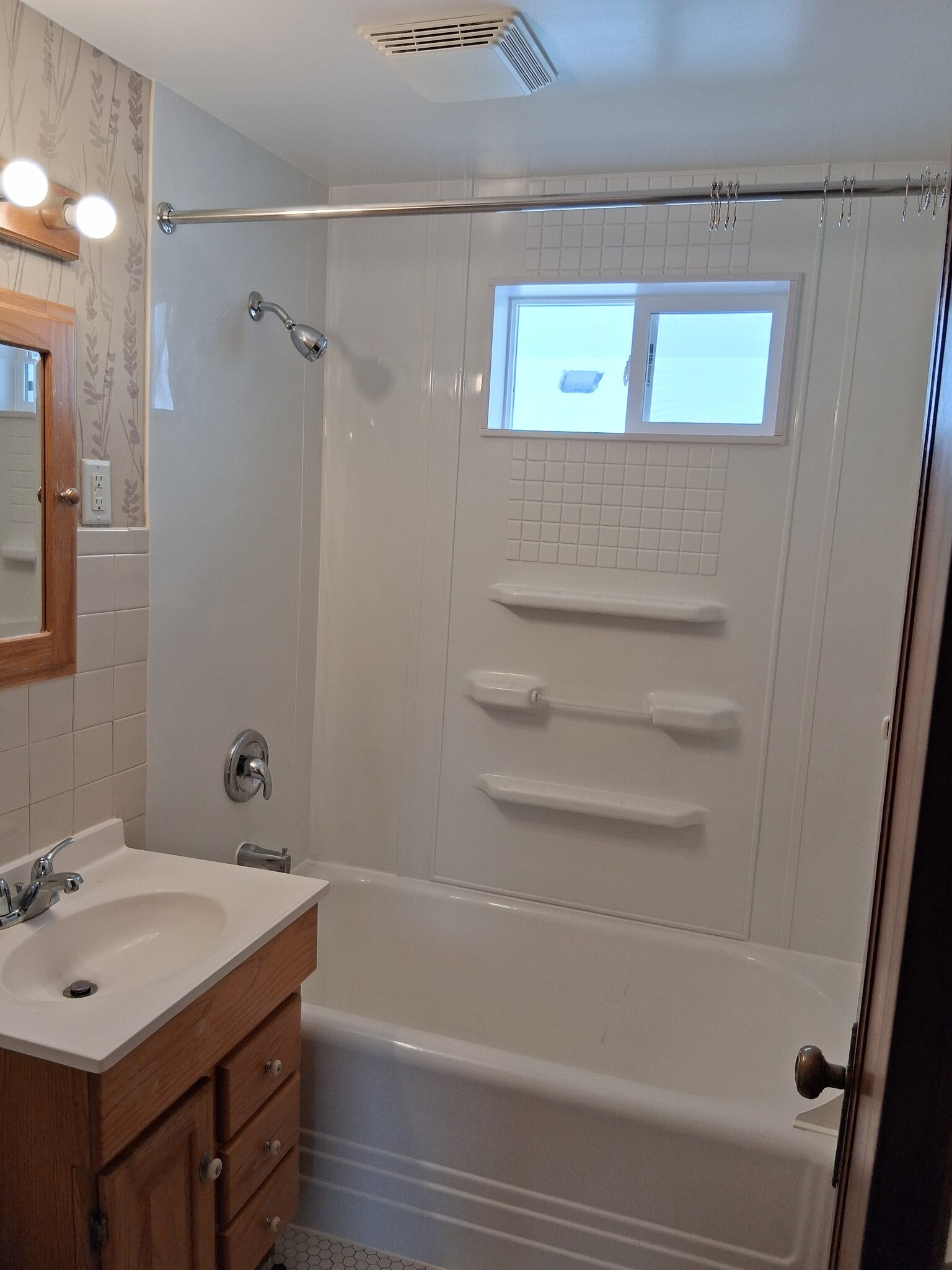 Building Photo - 357 3rd Ave S