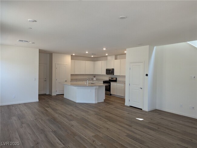 Building Photo - 3448 Covilha Ln