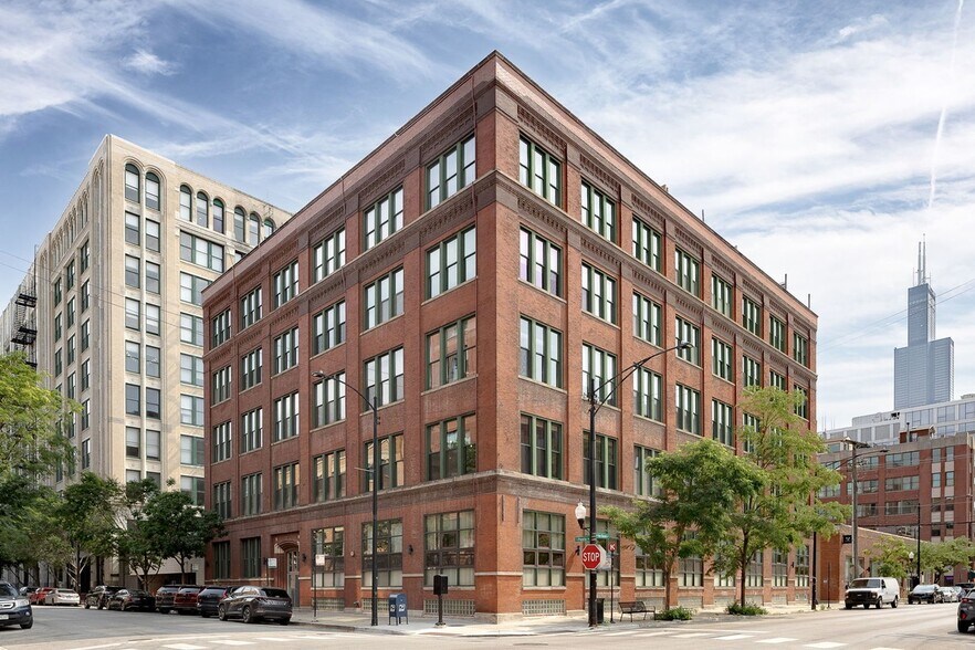 Building Photo - 331 S Peoria St