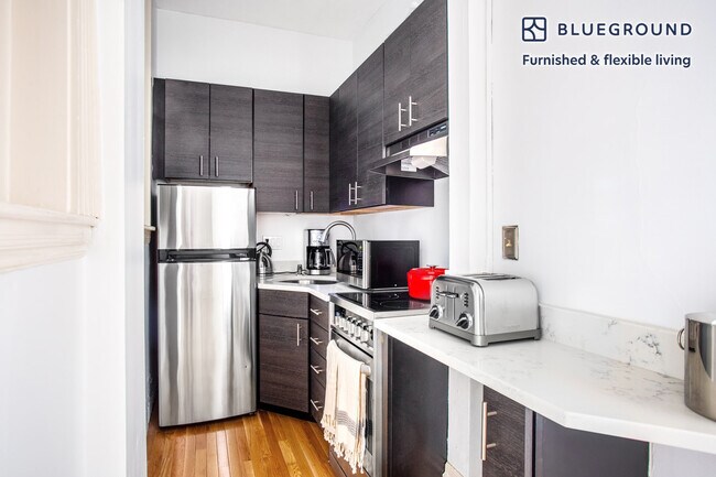 Building Photo - 271 Dartmouth St