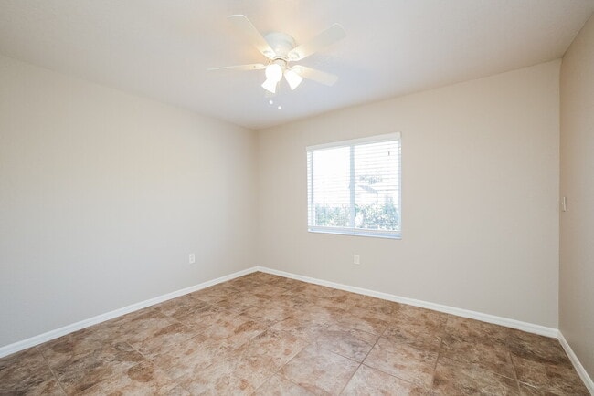 Building Photo - 187 Cougar Way