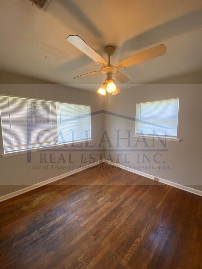 Building Photo - NLR 2 Bedroom Home