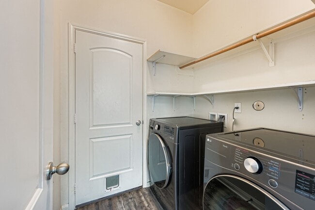 Building Photo - 4931 Monarch Falls Ln