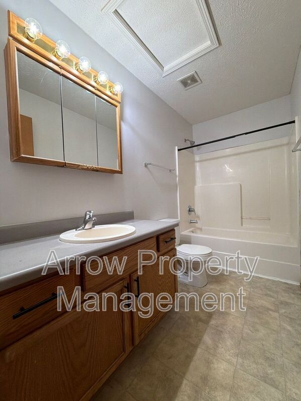 Building Photo - 1257 Trimble St