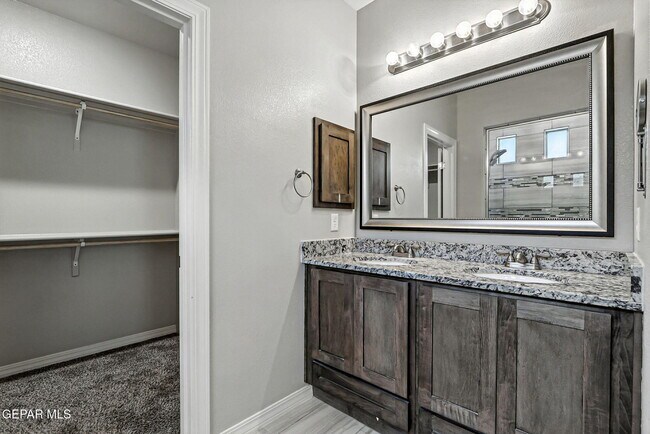 Building Photo - 3964 Desert Nomad Dr