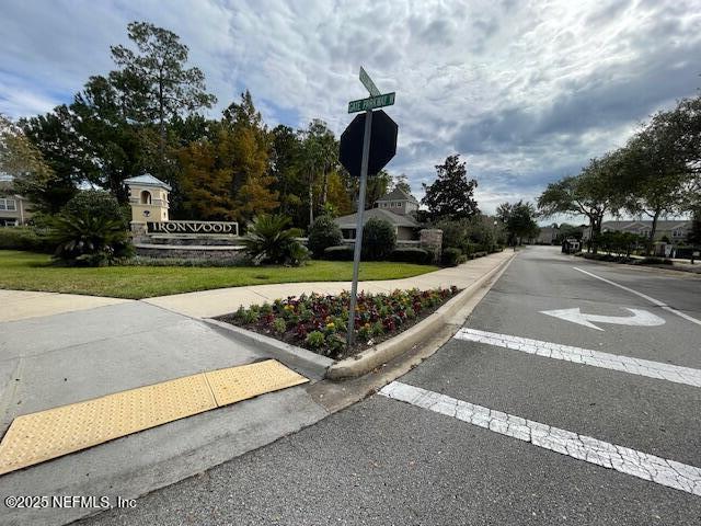 Building Photo - 4238 Highwood Dr