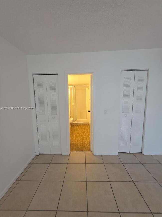 Building Photo - 13499 Biscayne Blvd