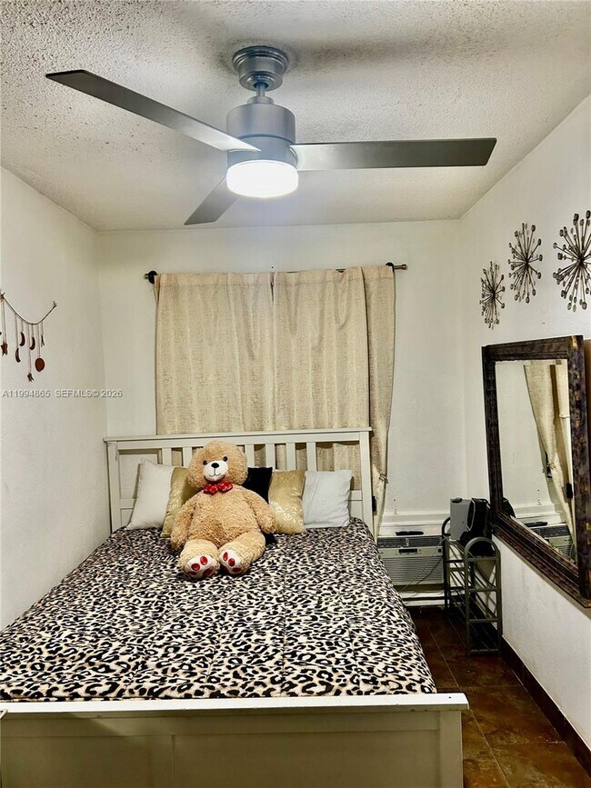 Building Photo - 2918 Funston St