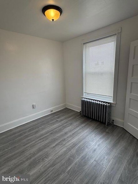 Building Photo - 6422 N Lambert St