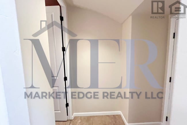 Building Photo - 3Bed/2.5Bath Townhouse in Carefree! $4499 MOVE-IN SPECIAL! Move-In Ready on 04/09/2026!