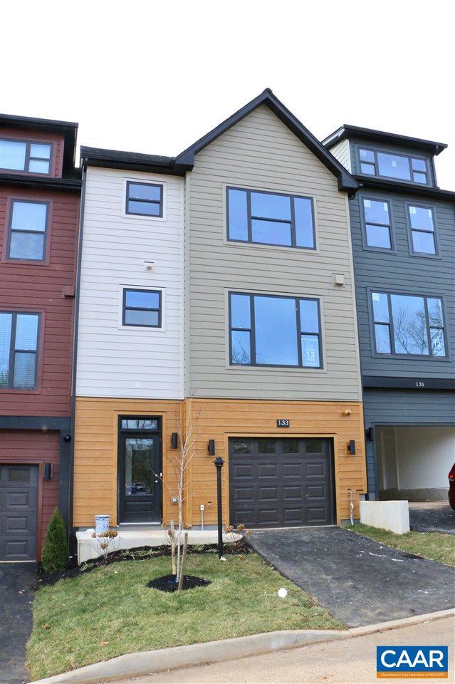 Building Photo - 133 Junction Ln