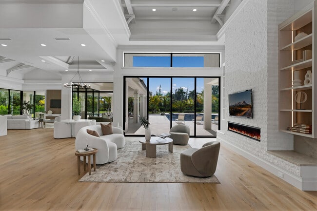 Building Photo - 14699 Black Bear Rd