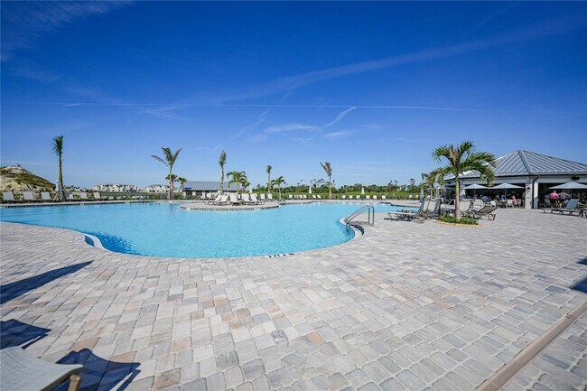 Building Photo - 14281 Heritage Landing Blvd