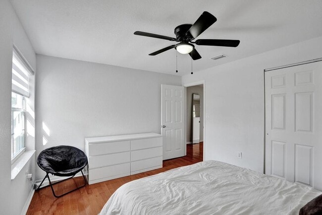 Building Photo - 16405 Diamond Head Dr