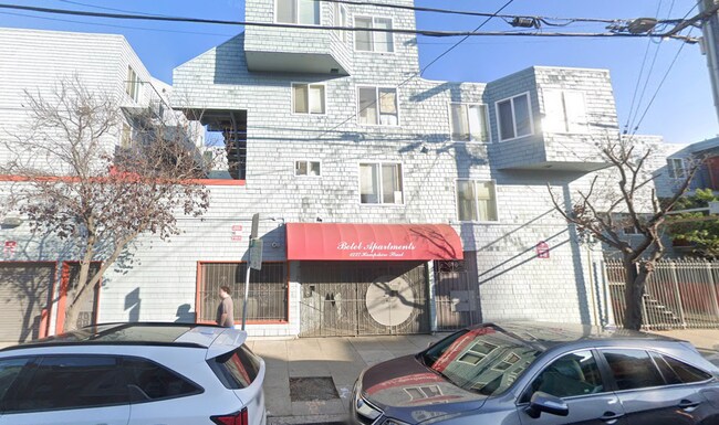 Building Photo - 1227 Hampshire St