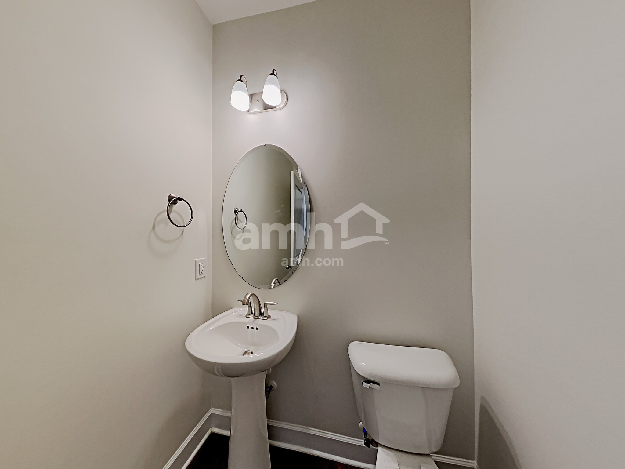 Building Photo - 5075 Trailwater Dr