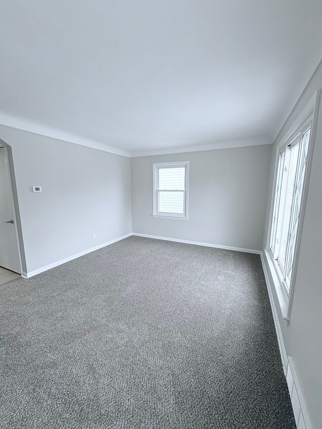 Building Photo - Newly Renovated 3BR 2BA Home w/ Garage + Washer/Dryer in the heart of Wickliffe, OH.