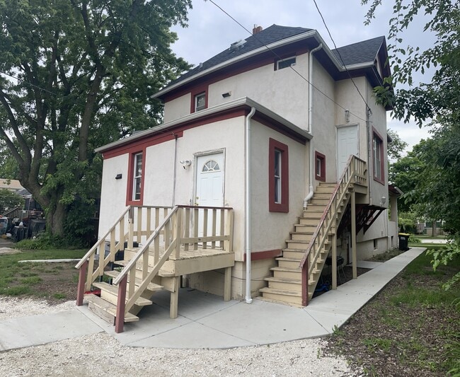 Building Photo - 240 Sawyer Ave