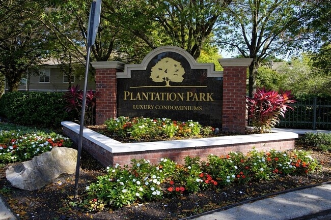 Building Photo - 13025 Mulberry Park Dr
