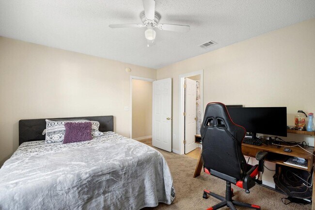 Building Photo - 708 Turnberry Cove S