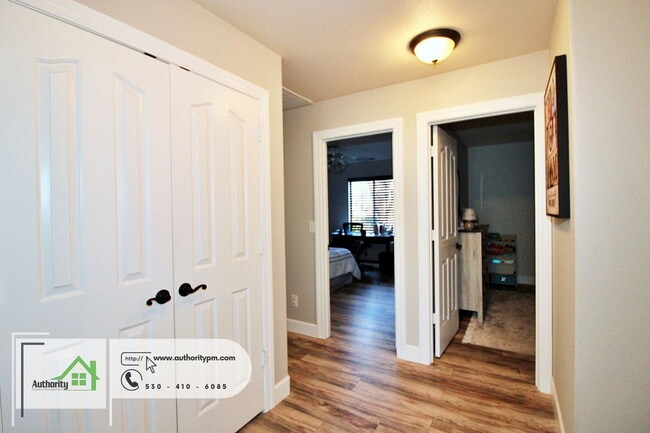 Building Photo - 11540 Vista Del Rio