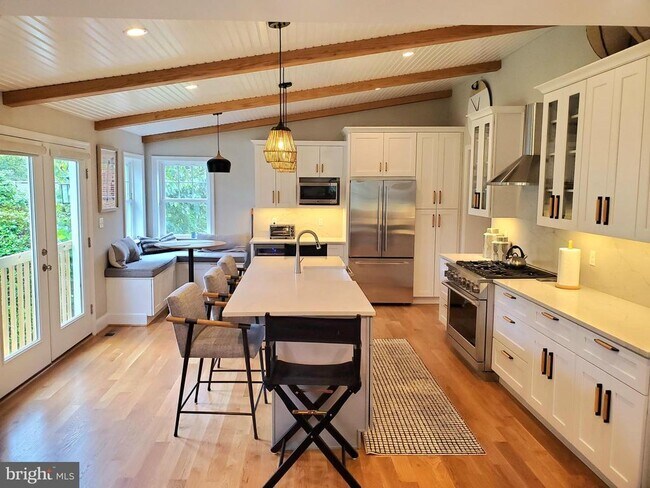Building Photo - 15 Indian Spring Dr
