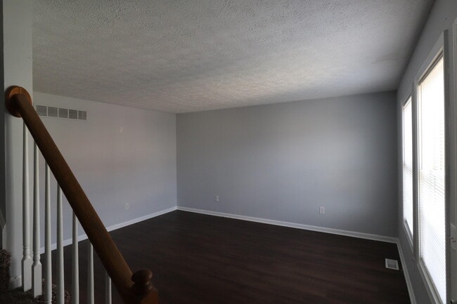 Building Photo - 209 Coburn Dr