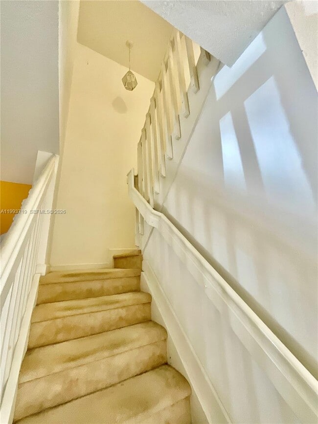 Building Photo - 5628 NW 113th Ave