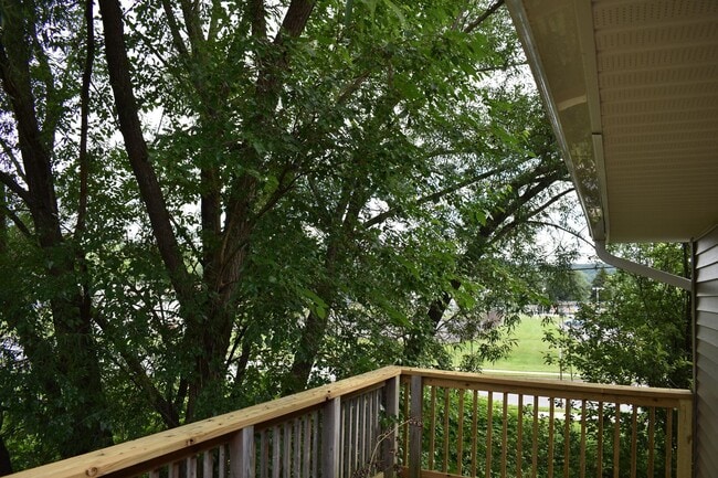 Building Photo - Two Bedroom Apartment in Jersey Shore with Many Amenities!