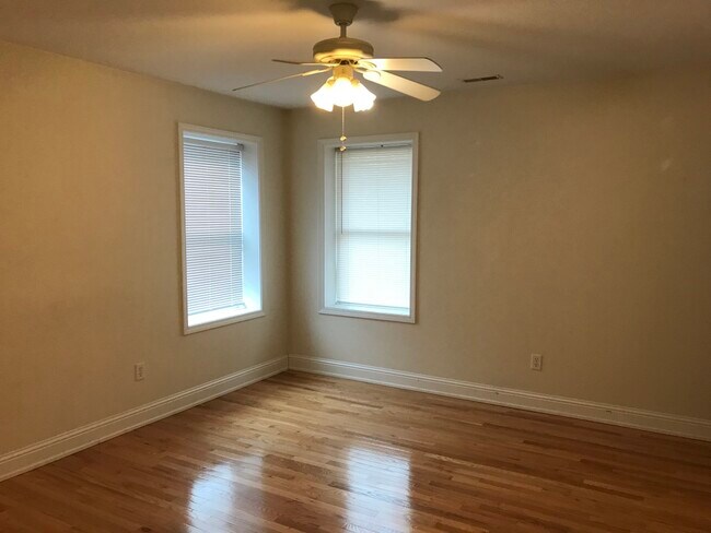 Building Photo - 1139 S Glenbeth Dr