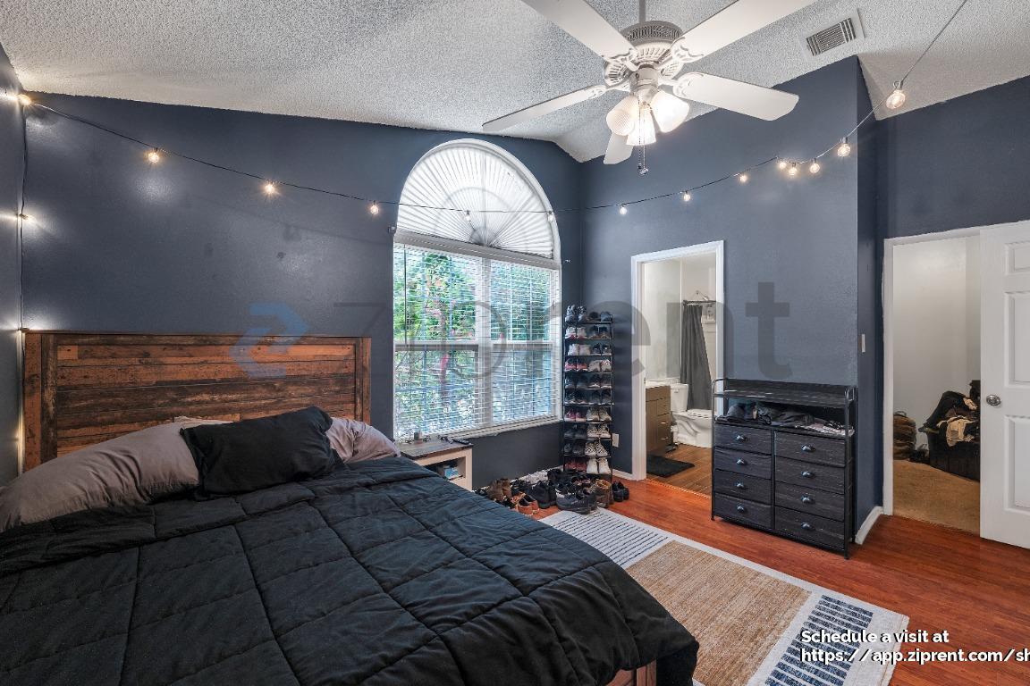 Building Photo - 208 Pap Finn Ct